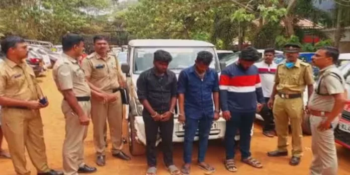 കുന്നംകുളത്ത് വന് ലഹരിവേട്ട ; 16 ലക്ഷം രൂപയുടെ ഹാഷിഷ് ഓയിലുമായി തമിഴ്നാട് സ്വദേശികള് പിടിയില് കുന്നംകുളത്ത് വന് ലഹരിവേട്ട ; 16 ലക്ഷം രൂപയുടെ ഹാഷിഷ് ഓയിലുമായി തമിഴ്നാട് സ്വദേശികള് പിടിയില്