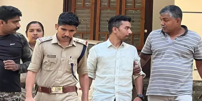 കോഴിക്കോട് ഗര്ഭിണിയായ യുവതി ജീവനൊടുക്കിയ സംഭവം : ഭര്ത്താവ് അറസ്റ്റില് കോഴിക്കോട് ഗര്ഭിണിയായ യുവതി ജീവനൊടുക്കിയ സംഭവം : ഭര്ത്താവ് അറസ്റ്റില്