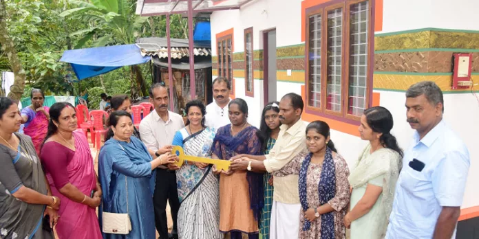 ഡോ.എം. എസ്. സുനിലിന്റെ 281 – മത് സ്നേഹഭവനം സിനോജി ചാക്കോയ്ക്കും മൂന്ന് പെൺമക്കൾക്കും ഡോ.എം. എസ്. സുനിലിന്റെ 281 – മത് സ്നേഹഭവനം സിനോജി ചാക്കോയ്ക്കും മൂന്ന് പെൺമക്കൾക്കും