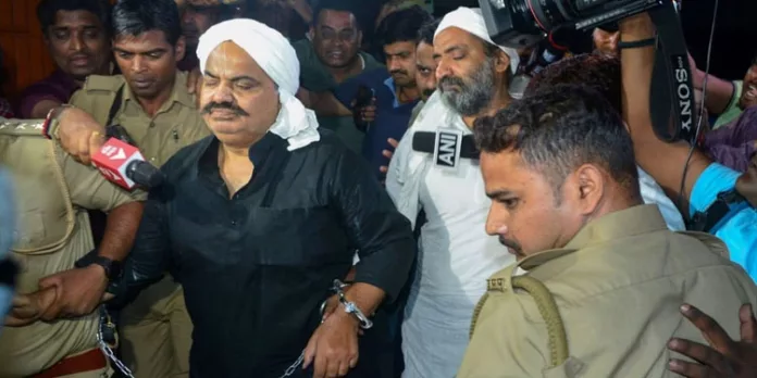 അതീഖ് അഹമ്മദിനെ കൊലപ്പെടുത്തിയത് പ്രശസ്തരാവാനെന്ന് പ്രതികള് അതീഖ് അഹമ്മദിനെ കൊലപ്പെടുത്തിയത് പ്രശസ്തരാവാനെന്ന് പ്രതികള്
