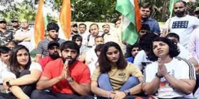 ഗുസ്തി താരങ്ങളുടെ സമരം ആറാം ദിവസത്തില് ; സുപ്രിംകോടതി പരാതി ഇന്ന് പരിഗണിക്കും ഗുസ്തി താരങ്ങളുടെ സമരം ആറാം ദിവസത്തില് ; സുപ്രിംകോടതി പരാതി ഇന്ന് പരിഗണിക്കും