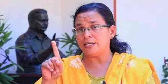 ഭരണപക്ഷത്തുള്ളവർക്ക് മാത്രമാണ് നീതി ; തനിക്കെതിരെ ആസൂത്രിത ആക്രമണമെന്ന് കെകെ രമ ഭരണപക്ഷത്തുള്ളവർക്ക് മാത്രമാണ് നീതി ; തനിക്കെതിരെ ആസൂത്രിത ആക്രമണമെന്ന് കെകെ രമ