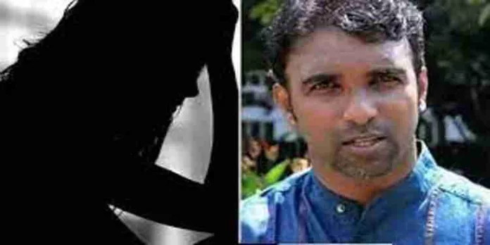 ആരും അറിയില്ലെന്ന് പറഞ്ഞ് അദ്ധ്യാപകൻ വീട്ടിലേക്ക് ക്ഷണിച്ചു , നിരസിച്ചതോടെ പ്രതികാര നടപടി ; മദ്യപർക്കുമുന്നിൽ വെച്ചുപോലും നൃത്തം ചെയ്യിപ്പിച്ചെന്ന് പൂർവ്വ വിദ്യാർത്ഥിനി ആരും അറിയില്ലെന്ന് പറഞ്ഞ് അദ്ധ്യാപകൻ വീട്ടിലേക്ക് ക്ഷണിച്ചു , നിരസിച്ചതോടെ പ്രതികാര നടപടി ; മദ്യപർക്കുമുന്നിൽ വെച്ചുപോലും നൃത്തം ചെയ്യിപ്പിച്ചെന്ന് പൂർവ്വ വിദ്യാർത്ഥിനി