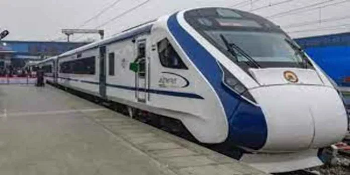 വന്ദേഭാരത് ; തിരുവനന്തപുരത്തു നിന്ന് ട്രയല് റണ് തുടങ്ങി വന്ദേഭാരത് ; തിരുവനന്തപുരത്തു നിന്ന് ട്രയല് റണ് തുടങ്ങി