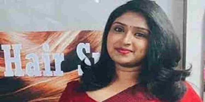 വ്യാജ അഭിഭാഷക സെസി സേവ്യറിന് തിരിച്ചടി ; ജാമ്യമില്ല, 7 ദിവസം കസ്റ്റഡിയിൽ വ്യാജ അഭിഭാഷക സെസി സേവ്യറിന് തിരിച്ചടി ; ജാമ്യമില്ല, 7 ദിവസം കസ്റ്റഡിയിൽ