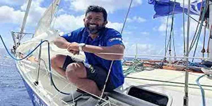 ഗോൾഡൻ ഗ്ലോബ് റേസില് ഇന്ത്യന് ചരിത്രമെഴുതി അഭിലാഷ് ടോമി ഗോൾഡൻ ഗ്ലോബ് റേസില് ഇന്ത്യന് ചരിത്രമെഴുതി അഭിലാഷ് ടോമി