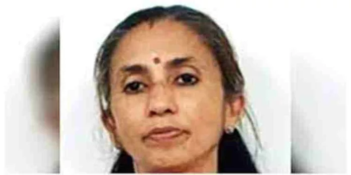 93 പവൻ സ്വർണവും ഒമ്പത് ലക്ഷം രൂപയും കൈക്കലാക്കി ; വനിതാ എഎസ്ഐ അറസ്റ്റിൽ 93 പവൻ സ്വർണവും ഒമ്പത് ലക്ഷം രൂപയും കൈക്കലാക്കി ; വനിതാ എഎസ്ഐ അറസ്റ്റിൽ