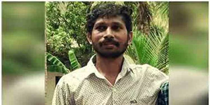 കൊളത്തൂരിൽ യുവാവ് മരിച്ചത് ആൾക്കൂട്ട മർദ്ദനം മൂലമെന്ന് ബന്ധുക്കൾ കൊളത്തൂരിൽ യുവാവ് മരിച്ചത് ആൾക്കൂട്ട മർദ്ദനം മൂലമെന്ന് ബന്ധുക്കൾ