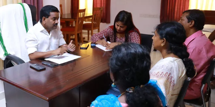 ശബരിമല തീര്ഥാടനപാതയില് സുരക്ഷ ഉറപ്പാക്കും : അഡ്വ.പ്രമോദ് നാരായണ് എംഎല്എ ശബരിമല തീര്ഥാടനപാതയില് സുരക്ഷ ഉറപ്പാക്കും : അഡ്വ.പ്രമോദ് നാരായണ് എംഎല്എ