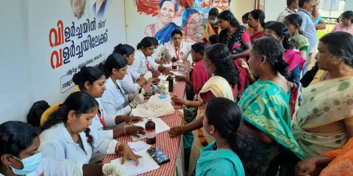 ജനപങ്കാളിത്തം കൊണ്ട് ശ്രദ്ധേയമായി ഹീമോഗ്ലോബിന് പരിശോധന ജനപങ്കാളിത്തം കൊണ്ട് ശ്രദ്ധേയമായി ഹീമോഗ്ലോബിന് പരിശോധന