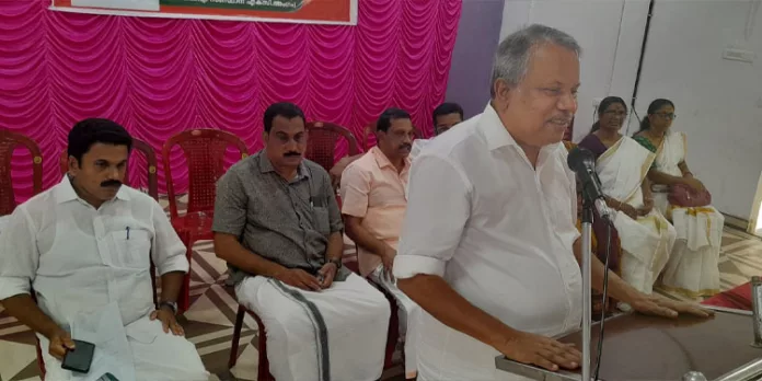 ചൂഷണം സൃഷ്ടിക്കുന്ന പരീക്ഷണശാലയായി നരേന്ദ്രമോദി ഇന്ത്യയെ മാറ്റുന്നു : മുല്ലക്കര രത്നാകരൻ ചൂഷണം സൃഷ്ടിക്കുന്ന പരീക്ഷണശാലയായി നരേന്ദ്രമോദി ഇന്ത്യയെ മാറ്റുന്നു : മുല്ലക്കര രത്നാകരൻ