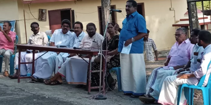 ശമ്പള വർദ്ധന നടപ്പാക്കാത്തതില് പ്രതിഷേധിച്ച് പി.ഡി.പി.എല് എസ്റ്റേറ്റ് ഓഫീസിന് മുന്നില് സമരം നടത്തി ശമ്പള വർദ്ധന നടപ്പാക്കാത്തതില് പ്രതിഷേധിച്ച് പി.ഡി.പി.എല് എസ്റ്റേറ്റ് ഓഫീസിന് മുന്നില് സമരം നടത്തി
