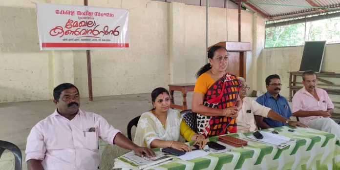 കേരള മഹിളാ സംഘം മേഖല കൺവെൻഷൻ നടന്നു കേരള മഹിളാ സംഘം മേഖല കൺവെൻഷൻ നടന്നു