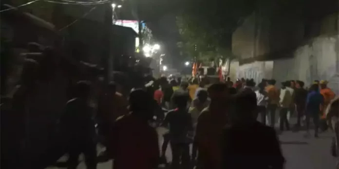 ബംഗാളിൽ വീണ്ടും സംഘർഷം ; ബിജെപിയുടെ രാമ നവമി ശോഭാ യാത്രക്കിടെ കല്ലേറ് ബംഗാളിൽ വീണ്ടും സംഘർഷം ; ബിജെപിയുടെ രാമ നവമി ശോഭാ യാത്രക്കിടെ കല്ലേറ്