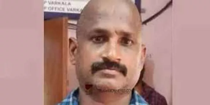 വിവാഹമോചിതയായ യുവതിയെ വീട്ടിൽ അതിക്രമിച്ചു കയറി കൊലപ്പെടുത്താൻ ശ്രമിച്ചു ; മുന് ഭര്ത്താവ് അറസ്റ്റില് വിവാഹമോചിതയായ യുവതിയെ വീട്ടിൽ അതിക്രമിച്ചു കയറി കൊലപ്പെടുത്താൻ ശ്രമിച്ചു ; മുന് ഭര്ത്താവ് അറസ്റ്റില്