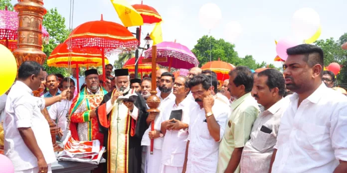 മൈലപ്രാ വലിയ പള്ളി പെരുന്നാളിന് കൊടിയേറി മൈലപ്രാ വലിയ പള്ളി പെരുന്നാളിന് കൊടിയേറി