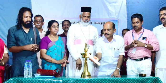 സ്കൂൾ വാർഷികവും യാത്രയയപ്പും നടത്തി സ്കൂൾ വാർഷികവും യാത്രയയപ്പും നടത്തി