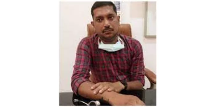 വഴിക്കടവിൽ അഞ്ച് വർഷമായി ചികിത്സ നടത്തി വരികയായിരുന്ന വ്യാജ ഡോക്ടർ പിടിയിൽ വഴിക്കടവിൽ അഞ്ച് വർഷമായി ചികിത്സ നടത്തി വരികയായിരുന്ന വ്യാജ ഡോക്ടർ പിടിയിൽ