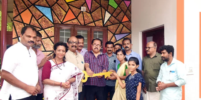 ഡോ. എം .എസ്. സുനിലിന്റെ 280 – മത് സ്നേഹഭവനം വിജയശ്രീക്കും മകൾ അഞ്ജനയ്ക്കും ഡോ. എം .എസ്. സുനിലിന്റെ 280 – മത് സ്നേഹഭവനം വിജയശ്രീക്കും മകൾ അഞ്ജനയ്ക്കും