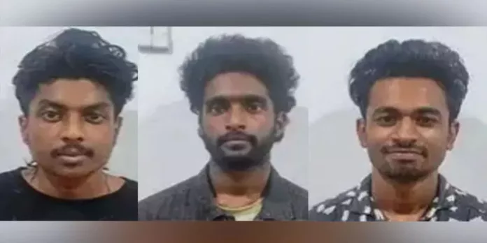 റെയില്വേ സ്റ്റേഷന് പരിസരത്ത് നിന്ന് കഞ്ചാവ് വലിച്ചു ; കൊല്ലം സ്വദേശികള് അറസ്റ്റില് റെയില്വേ സ്റ്റേഷന് പരിസരത്ത് നിന്ന് കഞ്ചാവ് വലിച്ചു ; കൊല്ലം സ്വദേശികള് അറസ്റ്റില്