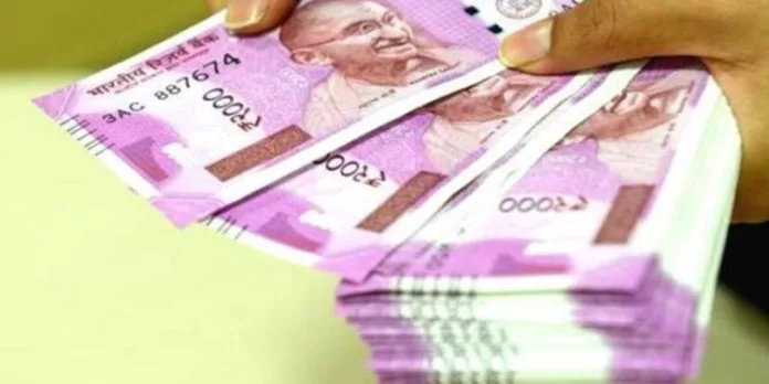 മാസം 20,000 രൂപ നിക്ഷേപിച്ച് കോടീശ്വരനാകാൻ സാധിക്കുന്ന പദ്ധതികളിതാ മാസം 20,000 രൂപ നിക്ഷേപിച്ച് കോടീശ്വരനാകാൻ സാധിക്കുന്ന പദ്ധതികളിതാ