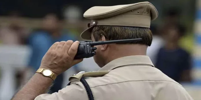 എട്ടാം ക്ലാസുകാരനെ കല്ല് കൊണ്ട് ഇടിച്ചുകൊന്നു ; മൃതദേഹം അഴുക്കുചാലില് എട്ടാം ക്ലാസുകാരനെ കല്ല് കൊണ്ട് ഇടിച്ചുകൊന്നു ; മൃതദേഹം അഴുക്കുചാലില്