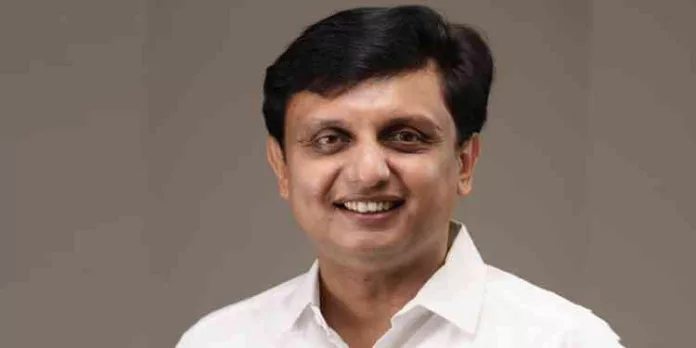 പൊതുമരാമത്ത് റോഡുകളിൽ പകുതിയും ഉന്നത നിലവാരത്തിലെന്ന് മന്ത്രി ; ജനങ്ങൾക്ക് പരിശോധിക്കാവുന്ന സംവിധാനം ഒരുക്കും പൊതുമരാമത്ത് റോഡുകളിൽ പകുതിയും ഉന്നത നിലവാരത്തിലെന്ന് മന്ത്രി ; ജനങ്ങൾക്ക് പരിശോധിക്കാവുന്ന സംവിധാനം ഒരുക്കും