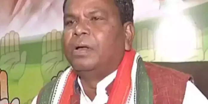 മദ്യപാനം ജനങ്ങളെ ശക്തരാക്കുന്നു ; നിരോധനം ഏര്പ്പെടുത്തില്ലെന്ന് ഛത്തീസ്ഗഢ് എക്സൈസ് മന്ത്രി മദ്യപാനം ജനങ്ങളെ ശക്തരാക്കുന്നു ; നിരോധനം ഏര്പ്പെടുത്തില്ലെന്ന് ഛത്തീസ്ഗഢ് എക്സൈസ് മന്ത്രി