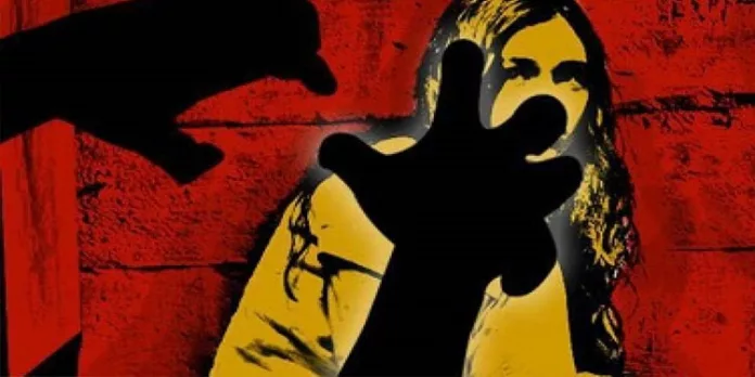 14കാരിയെ കേരള സ്റ്റോറി കാണിക്കാമെന്ന് പറഞ്ഞ് പ്രലോഭിച്ച് പീഡിപ്പിച്ചു 14കാരിയെ കേരള സ്റ്റോറി കാണിക്കാമെന്ന് പറഞ്ഞ് പ്രലോഭിച്ച് പീഡിപ്പിച്ചു