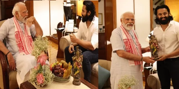 അങ്ങയെ നേരില് കണ്ട് ഗുജറാത്തിയില് സംസാരിക്കുക എന്നത് എന്റെ വലിയ സ്വപ്നമായിരുന്നു , അത് സാധിച്ചിരിക്കുന്നു ; ഉണ്ണി മുകുന്ദന് അങ്ങയെ നേരില് കണ്ട് ഗുജറാത്തിയില് സംസാരിക്കുക എന്നത് എന്റെ വലിയ സ്വപ്നമായിരുന്നു , അത് സാധിച്ചിരിക്കുന്നു ; ഉണ്ണി മുകുന്ദന്