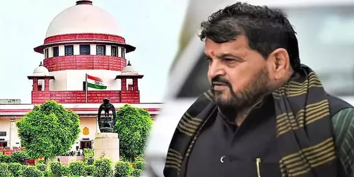 ബ്രിജ് ഭൂഷനെതിരെ കേസെടുക്കും ; കേന്ദ്ര സര്ക്കാര് സുപ്രീം കോടതിയില് ബ്രിജ് ഭൂഷനെതിരെ കേസെടുക്കും ; കേന്ദ്ര സര്ക്കാര് സുപ്രീം കോടതിയില്