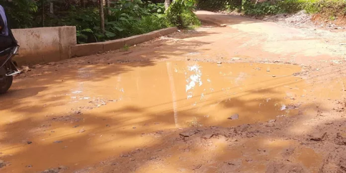 അറയ്ക്കമൺ ചുട്ടിപ്പാറ കലുങ്ക് നിർമ്മാണം പൂർത്തിയായെങ്കിലും ദുരിതം ഒഴിയാതെ യാത്രക്കാർ അറയ്ക്കമൺ ചുട്ടിപ്പാറ കലുങ്ക് നിർമ്മാണം പൂർത്തിയായെങ്കിലും ദുരിതം ഒഴിയാതെ യാത്രക്കാർ