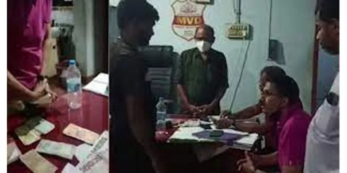 വഴിക്കടവ് ചെക്പോസ്റ്റിൽ വിജിലൻസ് പരിശോധന നടത്തി വഴിക്കടവ് ചെക്പോസ്റ്റിൽ വിജിലൻസ് പരിശോധന നടത്തി