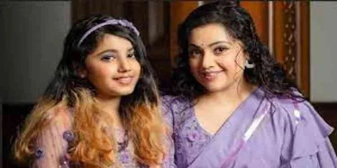 എന്നെയോർത്ത് നിർത്തൂ ….. അമ്മ ഒരു നായികയായിരിക്കും ; പക്ഷെ അമ്മയും ഒരു സ്ത്രീയാണ് ; വ്യാജ വാർത്തകളിൽ പ്രതികരിച്ച് മീനയുടെ മകൾ എന്നെയോർത്ത് നിർത്തൂ ….. അമ്മ ഒരു നായികയായിരിക്കും ; പക്ഷെ അമ്മയും ഒരു സ്ത്രീയാണ് ; വ്യാജ വാർത്തകളിൽ പ്രതികരിച്ച് മീനയുടെ മകൾ