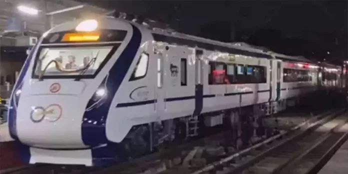 വന്ദേഭാരത് എക്സ് പ്രസ് ട്രെയിനിന് കല്ലെറിഞ്ഞത് ഭാര്യയുമായി പിണങ്ങിയ ദേഷ്യത്തിലെന്ന് പോലീസ് പിടിയിലായ പ്രതി വന്ദേഭാരത് എക്സ് പ്രസ് ട്രെയിനിന് കല്ലെറിഞ്ഞത് ഭാര്യയുമായി പിണങ്ങിയ ദേഷ്യത്തിലെന്ന് പോലീസ് പിടിയിലായ പ്രതി