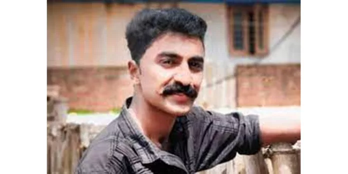 രണ്ടരലക്ഷം കവര്ന്നു ; ടിക് ടോക് താരം മീശ വിനീത് വീണ്ടും പിടിയില് രണ്ടരലക്ഷം കവര്ന്നു ; ടിക് ടോക് താരം മീശ വിനീത് വീണ്ടും പിടിയില്