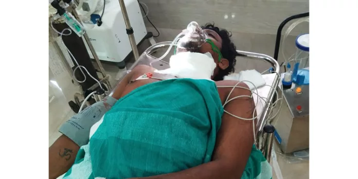 ഇതര സംസ്ഥാന തൊഴിലാളികൾ തമ്മിൽ സംഘർഷം : ഒരാൾക്ക് വെട്ടേറ്റു ഇതര സംസ്ഥാന തൊഴിലാളികൾ തമ്മിൽ സംഘർഷം : ഒരാൾക്ക് വെട്ടേറ്റു