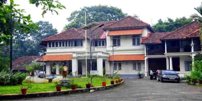 ക്ലിഫ് ഹൗസിൽ പുതിയ സിസിടിവി ക്യാമറ സ്ഥാപിക്കാൻ ചെലവഴിച്ചത് ലക്ഷങ്ങൾ ; വിവരാകാശ രേഖ പുറത്ത് ക്ലിഫ് ഹൗസിൽ പുതിയ സിസിടിവി ക്യാമറ സ്ഥാപിക്കാൻ ചെലവഴിച്ചത് ലക്ഷങ്ങൾ ; വിവരാകാശ രേഖ പുറത്ത്