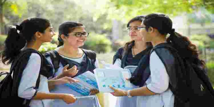 സംസ്ഥാനത്ത് കലാ – കായിക മത്സരങ്ങളിൽ പങ്കെടുക്കുന്നവർക്കുള്ള ഗ്രേസ് മാർക്ക് നിശ്ചയിച്ചു , കൂടുതൽ വിവരങ്ങൾ അറിയാം സംസ്ഥാനത്ത് കലാ – കായിക മത്സരങ്ങളിൽ പങ്കെടുക്കുന്നവർക്കുള്ള ഗ്രേസ് മാർക്ക് നിശ്ചയിച്ചു , കൂടുതൽ വിവരങ്ങൾ അറിയാം