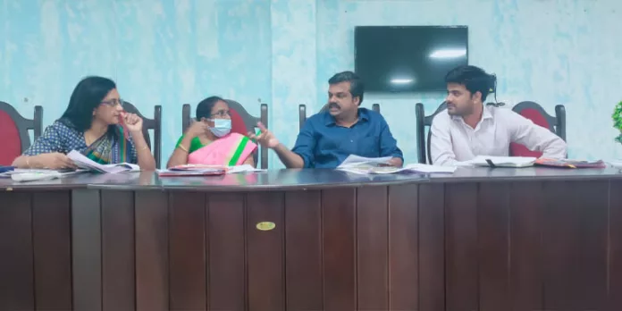 റോഡ് വികസനം : പൊതുമരാമത്ത് – വനം വകുപ്പ് ഉദ്യോഗസ്ഥരുടെ യോഗം ചേർന്നു റോഡ് വികസനം : പൊതുമരാമത്ത് – വനം വകുപ്പ് ഉദ്യോഗസ്ഥരുടെ യോഗം ചേർന്നു