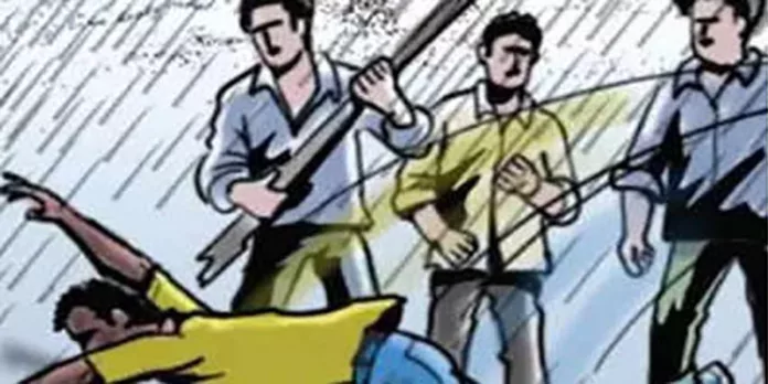 തിരുവനന്തപുരത്ത് വീണ്ടും ഗുണ്ടകളുടെ വിളയാട്ടം ; മൂന്നുപേര്ക്ക് കുത്തേറ്റു തിരുവനന്തപുരത്ത് വീണ്ടും ഗുണ്ടകളുടെ വിളയാട്ടം ; മൂന്നുപേര്ക്ക് കുത്തേറ്റു