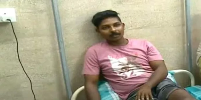 കൊച്ചിയില് യുവാവിനെ മര്ദ്ദിച്ച സംഭവം ; പോലീസ് സ്റ്റേഷനിലേക്ക് കോണ്ഗ്രസ് മാര്ച്ച് കൊച്ചിയില് യുവാവിനെ മര്ദ്ദിച്ച സംഭവം ; പോലീസ് സ്റ്റേഷനിലേക്ക് കോണ്ഗ്രസ് മാര്ച്ച്