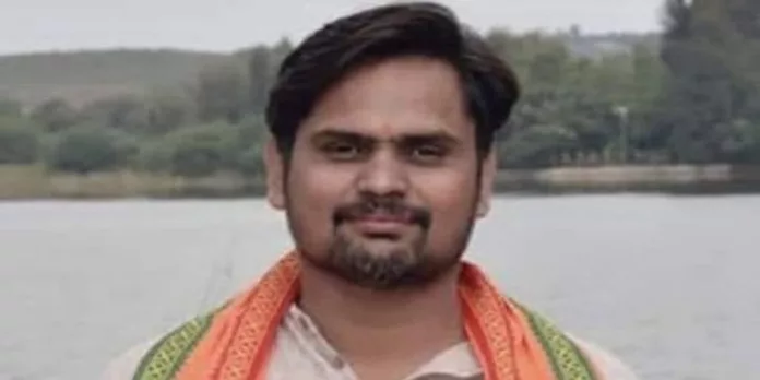 കർണാടകയിൽ യുവമോർച്ച നേതാവിനെ വെട്ടിക്കൊന്നു കർണാടകയിൽ യുവമോർച്ച നേതാവിനെ വെട്ടിക്കൊന്നു