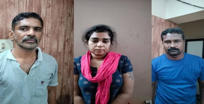 ഓണ്ലൈനില് വാങ്ങിയ ഡമ്മി തോക്ക് കാട്ടി ഭീഷണിപ്പെടുത്തി മോഷണം ; മൂന്നു പേര് അറസ്റ്റില് ഓണ്ലൈനില് വാങ്ങിയ ഡമ്മി തോക്ക് കാട്ടി ഭീഷണിപ്പെടുത്തി മോഷണം ; മൂന്നു പേര് അറസ്റ്റില്