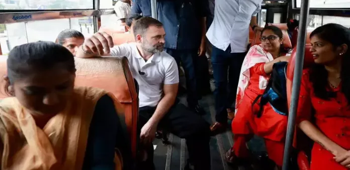 ബെംഗളൂരുവിലെ ട്രാന്സ്പോര്ട്ട് ബസില് യാത്ര ചെയ്ത് രാഹുല് ; വൈറല് വീഡിയോ ബെംഗളൂരുവിലെ ട്രാന്സ്പോര്ട്ട് ബസില് യാത്ര ചെയ്ത് രാഹുല് ; വൈറല് വീഡിയോ