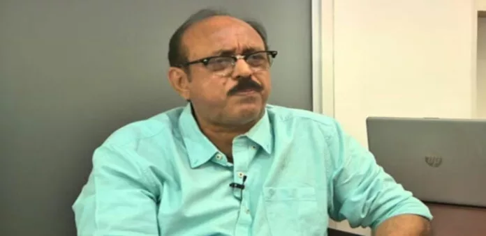 സിനിമാ സെറ്റുകളിലെ പോലീസ് പരിശോധനയെ സ്വാഗതം ചെയ്ത് ഫിലിം ചേംബർ ; ആവശ്യമായ എല്ലാ സഹായവും ചെയ്യുമെന്ന് ജി സുരേഷ് കുമാർ സിനിമാ സെറ്റുകളിലെ പോലീസ് പരിശോധനയെ സ്വാഗതം ചെയ്ത് ഫിലിം ചേംബർ ; ആവശ്യമായ എല്ലാ സഹായവും ചെയ്യുമെന്ന് ജി സുരേഷ് കുമാർ