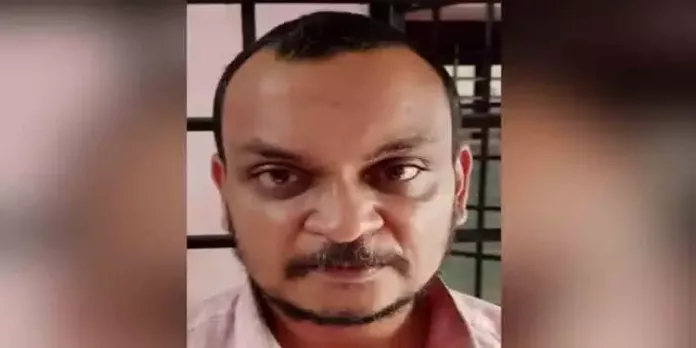 ക്ഷേത്രത്തിൽ നിത്യപൂജ നടത്താൻ ഏൽപിച്ച സ്വർണാഭരണം വിറ്റയാൾ പിടിയിൽ ക്ഷേത്രത്തിൽ നിത്യപൂജ നടത്താൻ ഏൽപിച്ച സ്വർണാഭരണം വിറ്റയാൾ പിടിയിൽ