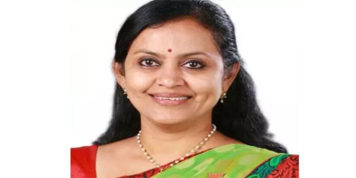 യു.ഡി.എഫ് അവിശ്വാസത്തെ പിന്തുണച്ച മഹിള മോർച്ച ദേശീയ സെക്രട്ടറിയെ നീക്കി യു.ഡി.എഫ് അവിശ്വാസത്തെ പിന്തുണച്ച മഹിള മോർച്ച ദേശീയ സെക്രട്ടറിയെ നീക്കി