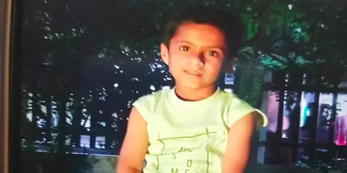 മൂന്നാം ഭാര്യയുടെ സമ്മർദത്തിന് വഴങ്ങി യുവാവ് ഏഴു വയസ്സുകാരനായ മകനെ ഉറക്കത്തിൽ കഴുത്ത് ഞെരിച്ച് കൊലപ്പെടുത്തി മൂന്നാം ഭാര്യയുടെ സമ്മർദത്തിന് വഴങ്ങി യുവാവ് ഏഴു വയസ്സുകാരനായ മകനെ ഉറക്കത്തിൽ കഴുത്ത് ഞെരിച്ച് കൊലപ്പെടുത്തി