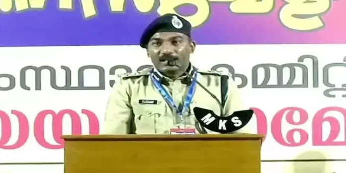 ‘ ഒരു എസ്.പിയുടെ രണ്ട് മക്കളും ലഹരിക്ക് അടിമകൾ ‘ ; പൊതുവേദിയിൽ തുറന്നടിച്ച് കൊച്ചി കമീഷണർ ‘ ഒരു എസ്.പിയുടെ രണ്ട് മക്കളും ലഹരിക്ക് അടിമകൾ ‘ ; പൊതുവേദിയിൽ തുറന്നടിച്ച് കൊച്ചി കമീഷണർ